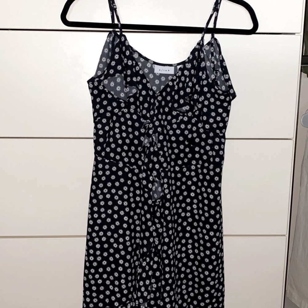 Black and White Strapless Tie-Dress